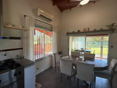 Casa en Venta con 4 cocheras