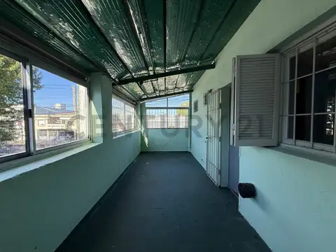 Depto Tipo Casa 6 ambientes con 1 baño