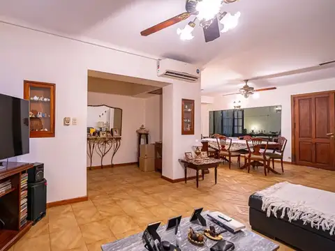 Casa en Venta en Olivos, USD 440.000