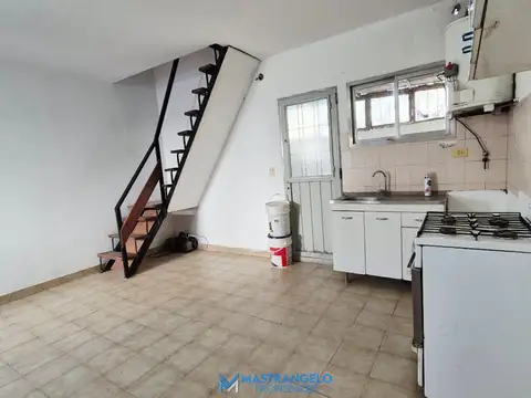 Casa 3 ambientes con 2 baños