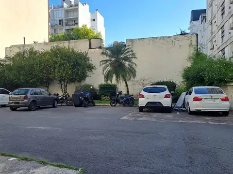 Rio de Janeiro 200, Piso 1