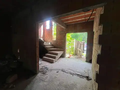 Casa 6 ambientes con 3 baños