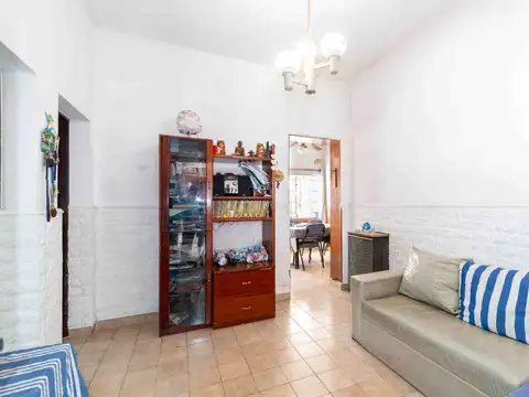 Casa 3 ambientes con 1 baño