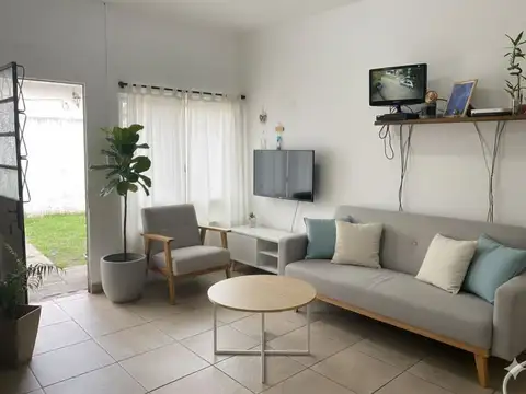 Depto Tipo Casa 4 ambientes con 1 baño