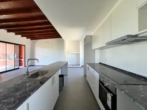 CASA EN VENTA LOBOS 3 DORMITORIOS LA FEDERALA