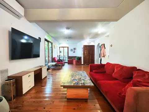 VENTA Casa de 5 ambientes c/patio en Vicente Lopez