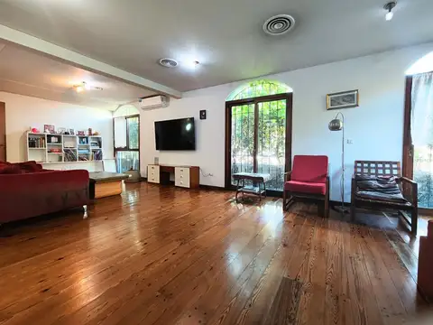 VENTA Casa de 5 ambientes c/patio en Vicente Lopez