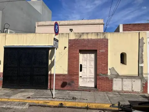 Pasaje Hungria  al 1000