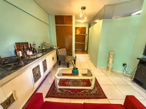 VENTA PISO 4 AMB + DEP y COCHERA. EXC UBICACION