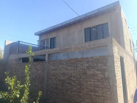 VENTA CASA 4 HABITACIONES  LAS HERAS