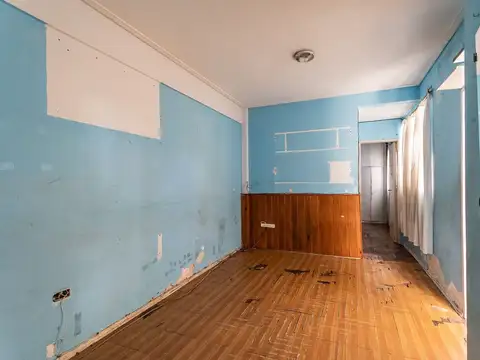 OPORTUNIDAD A REFACCIONAR 2 AMBIENTES 