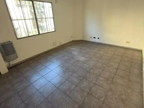 Depto Tipo Casa en Alquiler 60 años