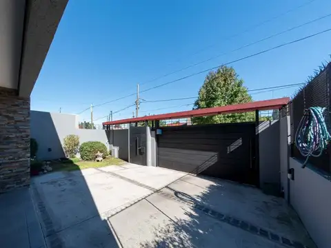 Casa en Venta en Burzaco, Partido de Almirante Brown