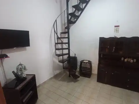 VENTA de PH a modernizar -patio, terraza y quincho