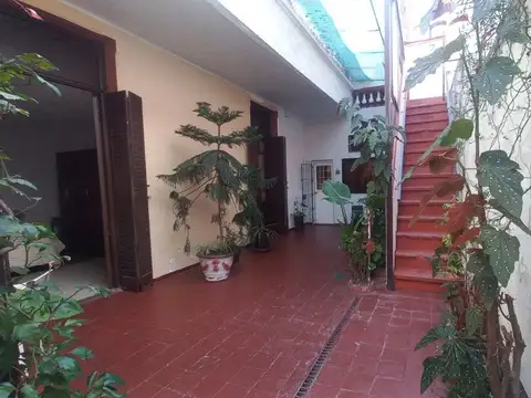 VENTA de PH a modernizar -patio, terraza y quincho