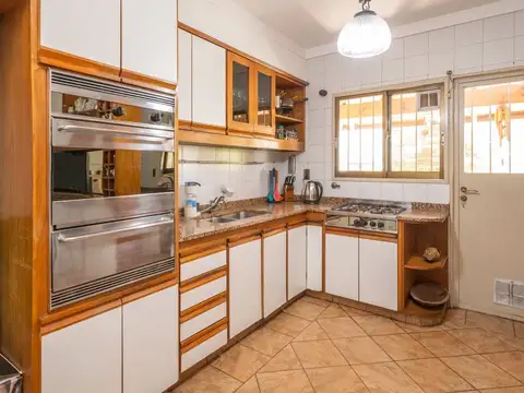 Triplex 4 amb c/dep jardin  cocheras/bauleras