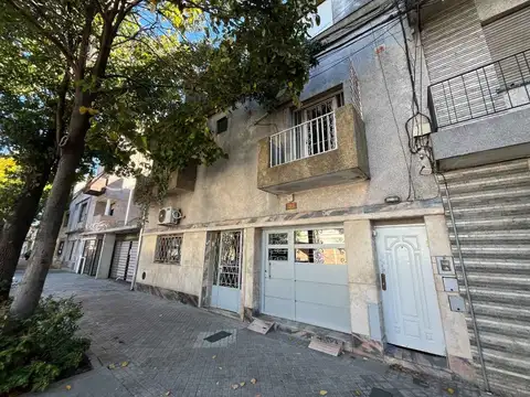 Depto Tipo Casa en Venta de 6 ambientes