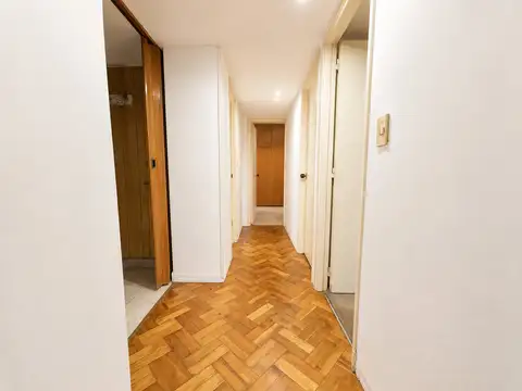 CENTRICA Y AMPLIA OFICINA/CONSULTORIOS