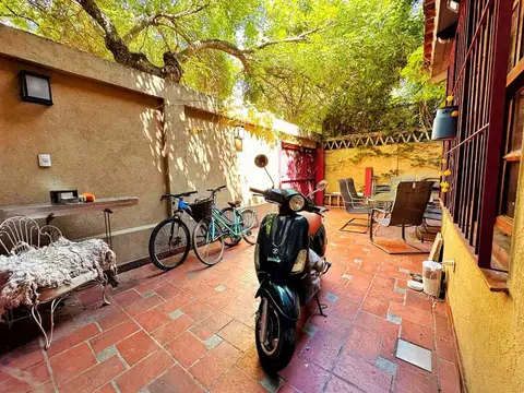 Venta casa en Floresta 4 ambientes, patio, cochera