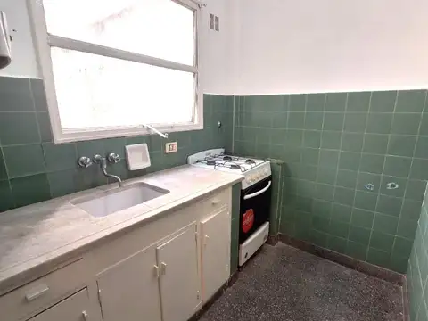 Moldes 2600, Piso 1