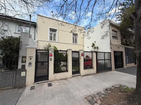 Casa PH 5 amb a 3 cuadras plaza arenales 205m2 totales