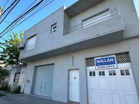 VENTA CASA EN MUNRO MULTIFAMILIAR EN 2 PLANTAS, CON COCHERA CUBIERTA, LOCAL Y JARDIN LIBRE