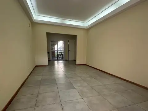 Depto Tipo Casa en Alquiler de 3 ambientes