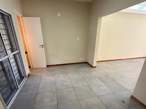 Depto Tipo Casa 3 ambientes con 1 baño