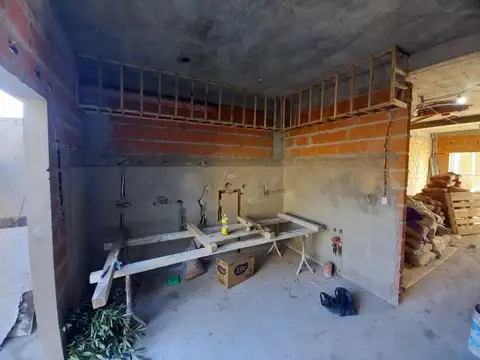 Casa 5 ambientes con 3 baños