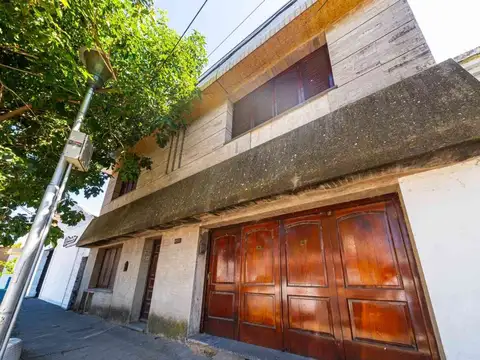 CASA EN VENTA A RECICLAR ZONA COMERCIAL SAN LORENZ