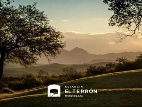 Terreno en Estancia El Terron, fondo Golf.