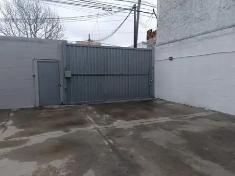 Galpon en Venta en Ituzaingó, USD 400.000