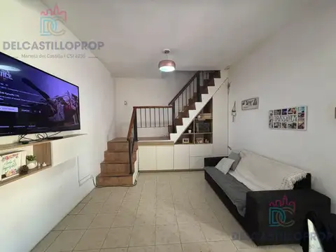 Depto Tipo Casa en Venta de 4 ambientes