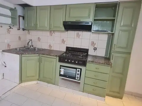 Depto Tipo Casa en Alquiler 40 años