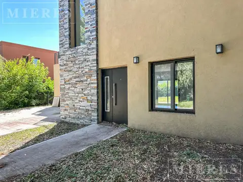Casa en Venta en Haras Santa Maria - Los Eucaliptus, USD 300.000