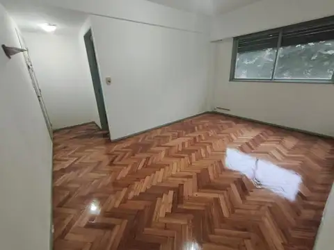 Mahatma Gandhi 600, Piso 2