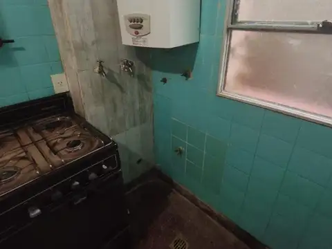 2 AMBIENTES 40 M2 AL CONTRAFRENTE