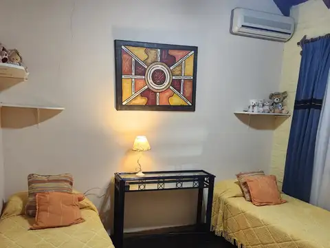 Casa 5 ambientes con 3 baños