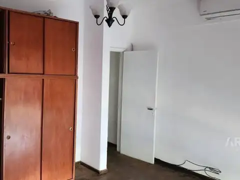 Casa en Venta en Luis Guillon, USD 270.000