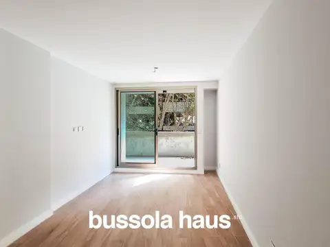 Departamento en venta 3 dormitorios y dependencia en Palermo.