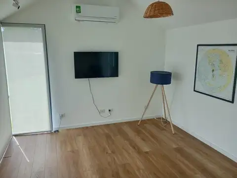 Casa 7 ambientes con 1 baño