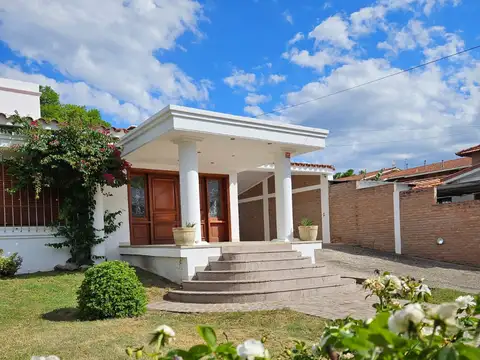 Casa en venta a 5 cuadras del centro
