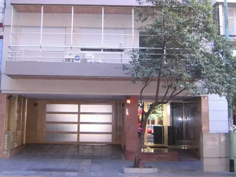 CABALLITO SEMIPISO 3 AMBiENTES CON COCHERA