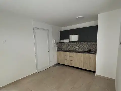 Departamento de un dormitorio con patio en venta
