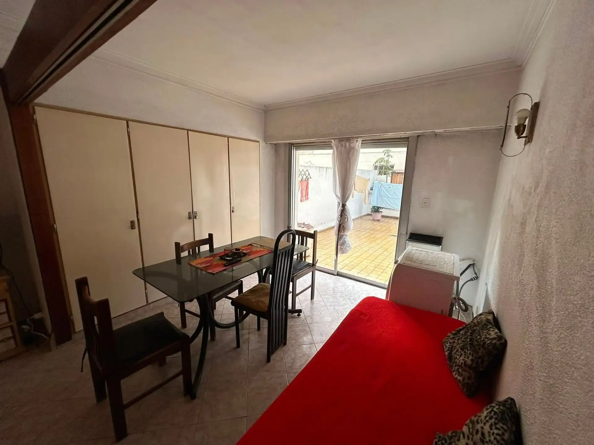 Venta monoambiente con patio Maral 33