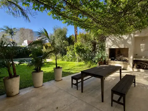 Casa  en Venta en Vicente Lopez, Vicente López, G.B.A. Zona Norte