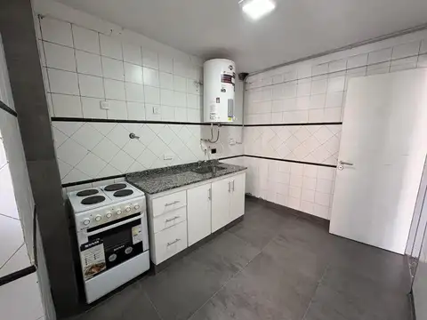 Departamento de 3 ambientes en venta en Lanús Oeste