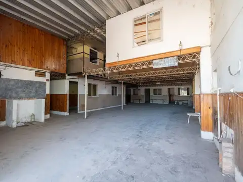 ALQUILER - GALPÓN A 50 MTS DE AVENIDA BLAS PARERA