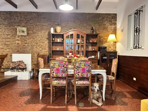 VENTA CASA 6 AMBIENTES EN TERRENO PROPIO BARRACAS