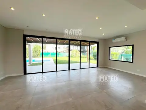 Casa 5 ambientes con 4 baños